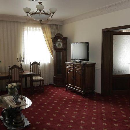 Hotel Slavia Salonta Extérieur photo