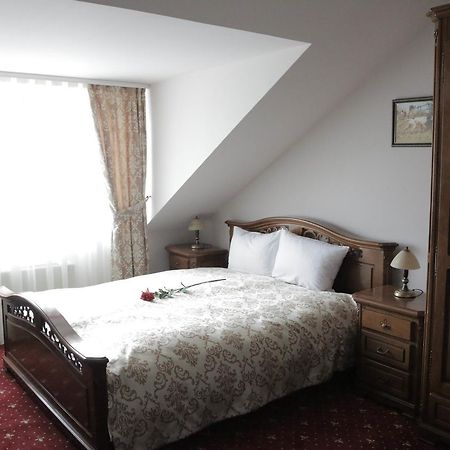Hotel Slavia Salonta Extérieur photo