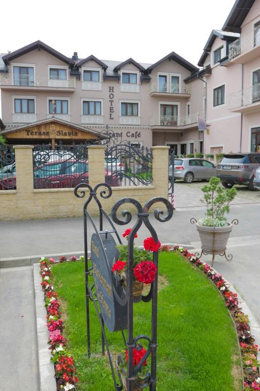 Hotel Slavia Salonta Extérieur photo