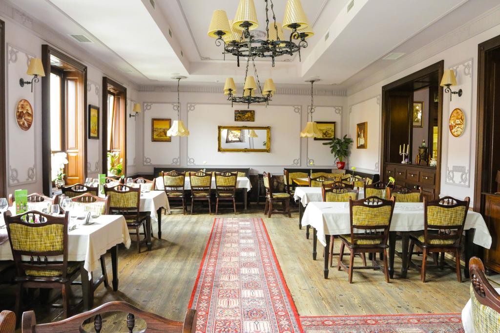 Hotel Slavia Salonta Extérieur photo