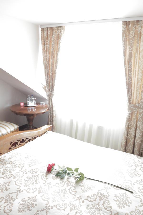 Hotel Slavia Salonta Extérieur photo