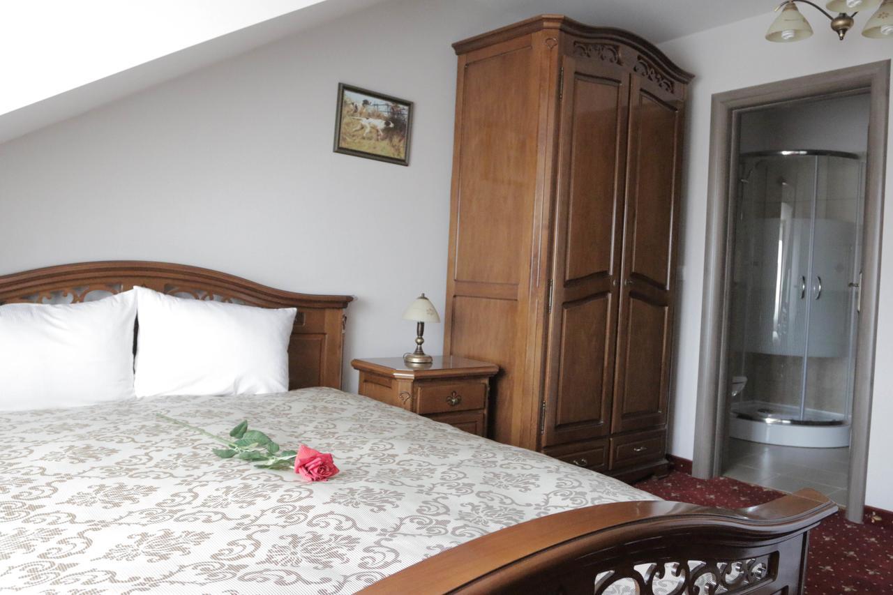Hotel Slavia Salonta Extérieur photo